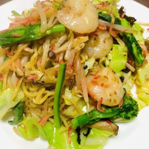 エビと春キャベツの上海焼きそば🦐