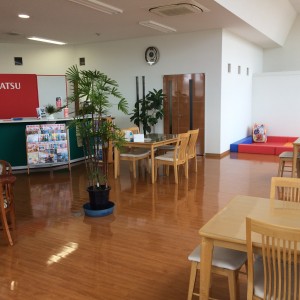 広々とした店内