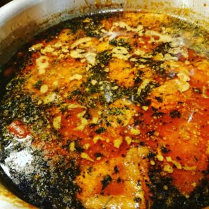 おはようございます。☀️  気持ち良く晴れましたね❗  さーカレーを食べよう（笑）   本日のカレーは  さばキーマカレー  ひよこ豆ときのこのカレー  やさチキンカレー   皆様のお越しをお待ちしております✨